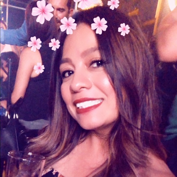 Meet your Posher, Denise - Picture 1 of 1